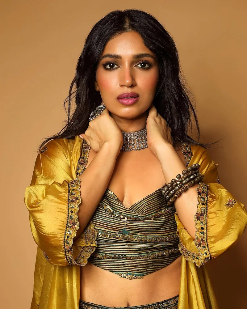 Bhumi Pednekar hot stylish outfit