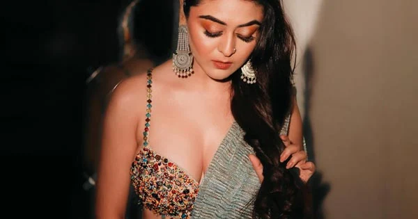 Bigg Boss OTT 2 contestant in cleavage baring tiny bralette sets temperature soaring.