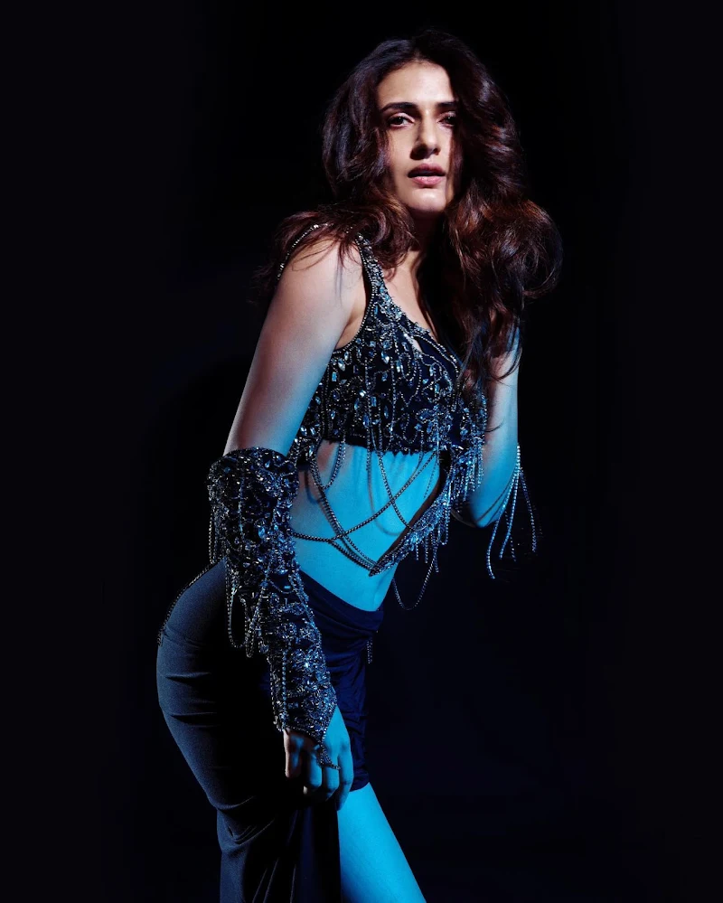 fatima sana shaikh hot photoshoot