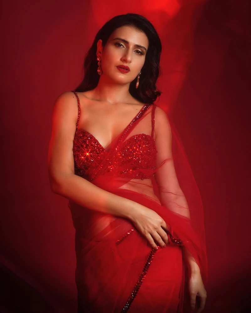 fatima sana shaikh red saree hot actress