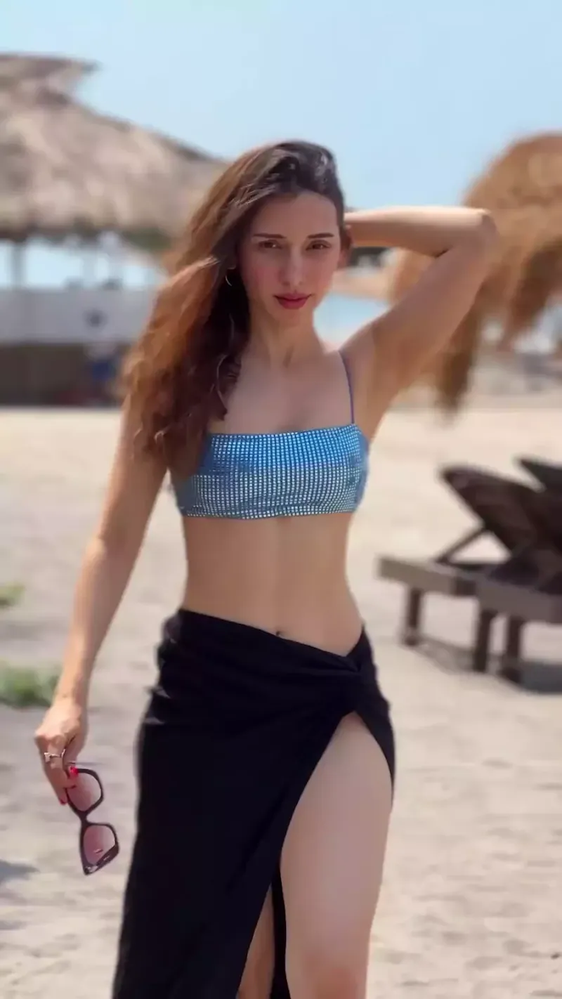 heli daruwala bikini sexy slim body legs armpit