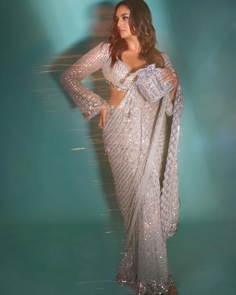 huma qureshi silver shimmery saree curvy bollywood actress