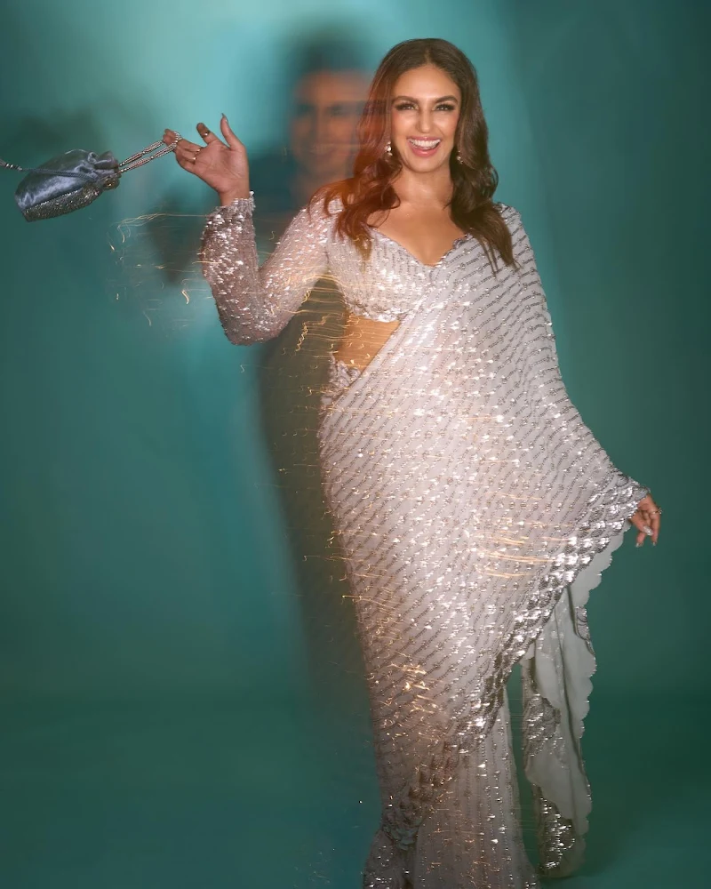 huma qureshi silver shimmery saree curvy bollywood actress