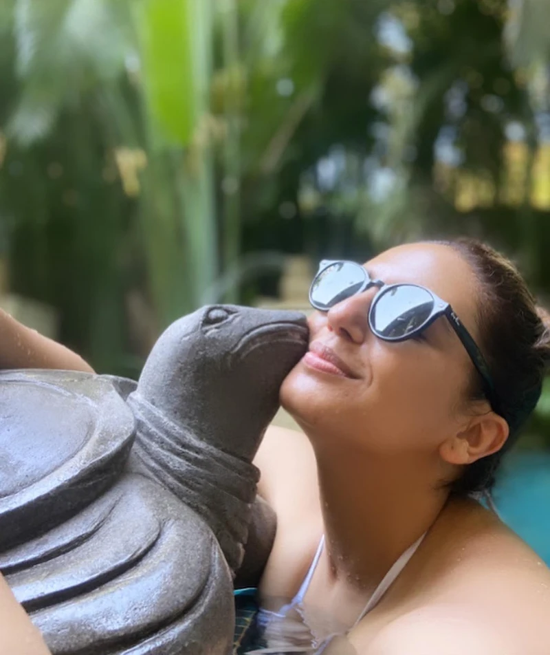 Huma Qureshi swimsuit vacation pics