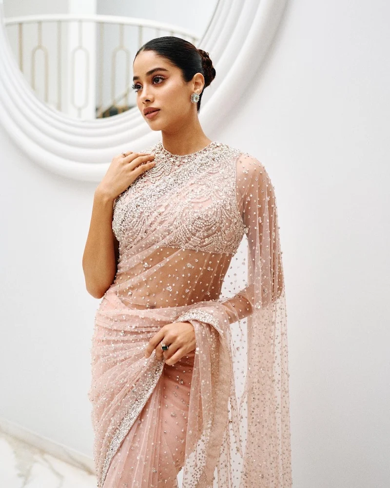 janhvi kapoor sheer saree curvy indian actress