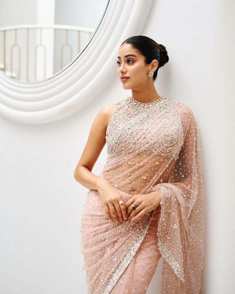 janhvi kapoor sheer saree curvy indian actress