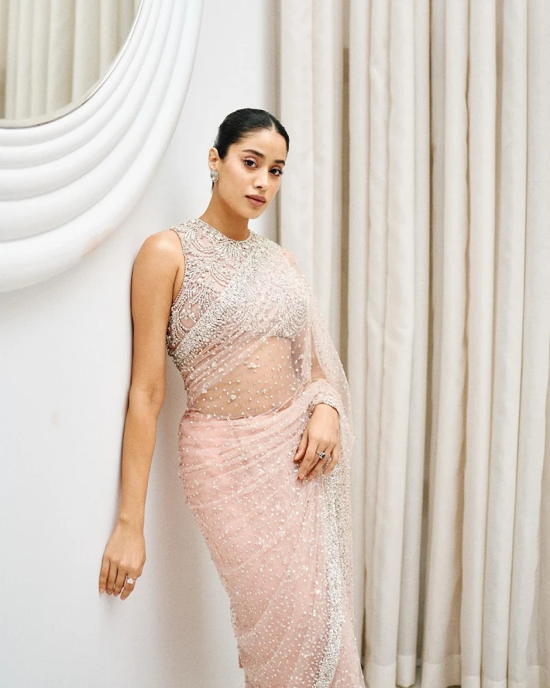 janhvi kapoor sheer saree curvy indian actress