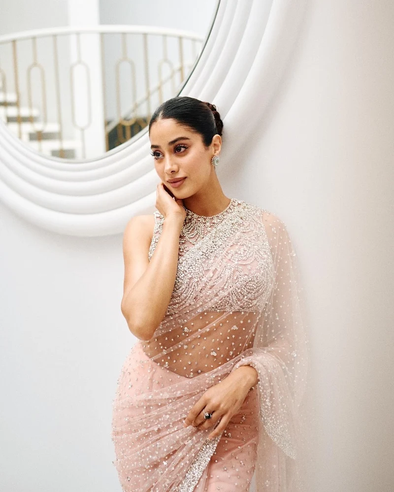 janhvi kapoor sheer saree curvy indian actress