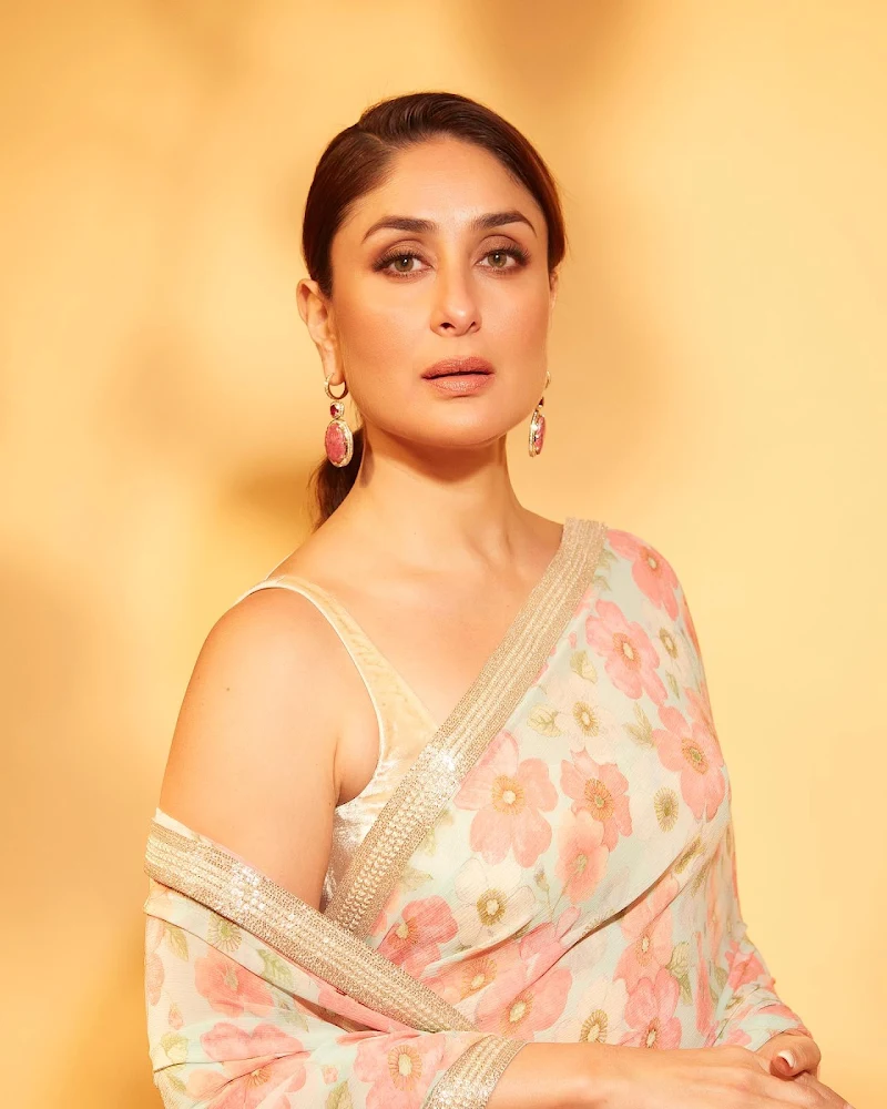 kareena kapoor saree sleeveless blouse actress