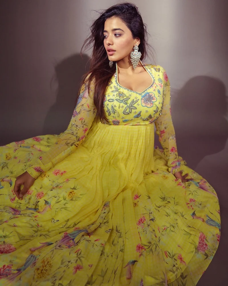 Ketika Sharma yellow suit cleavage curvy busty indian actress