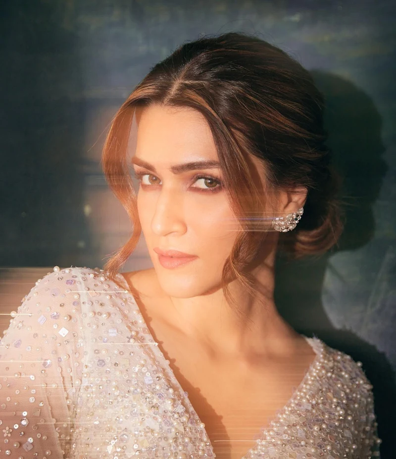 kriti sanon sheer white saree indian actress