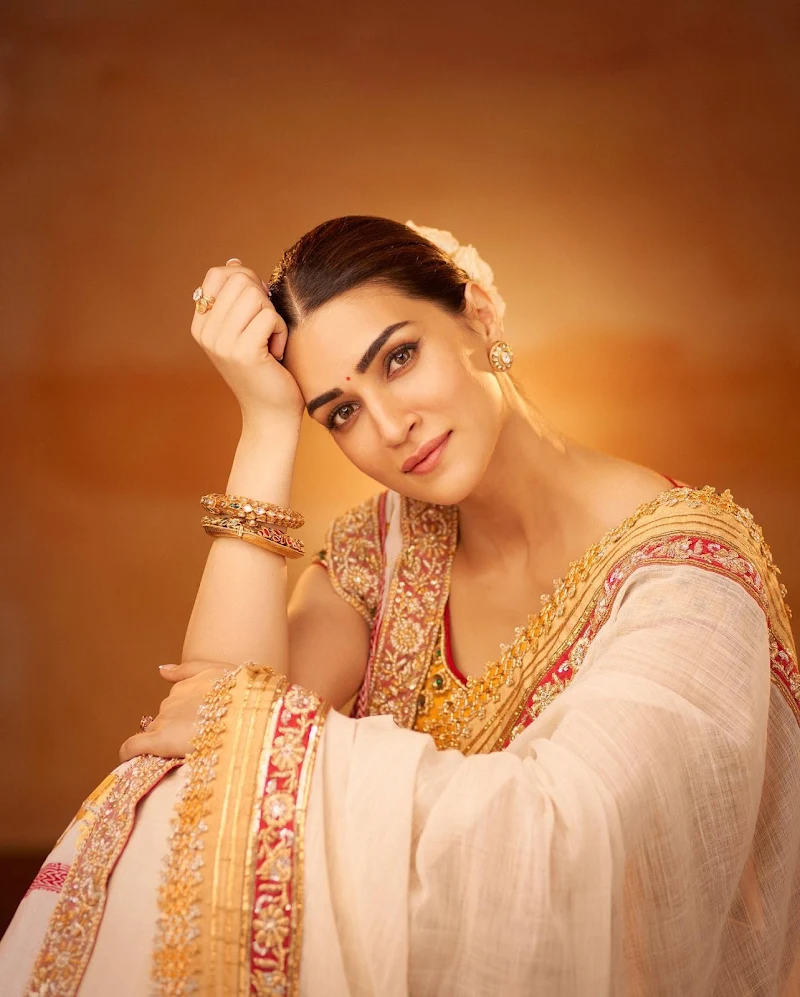 Kriti Sanon white saree adipurush actress