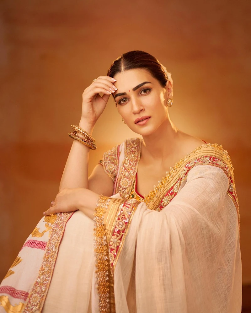 Kriti Sanon white saree adipurush actress