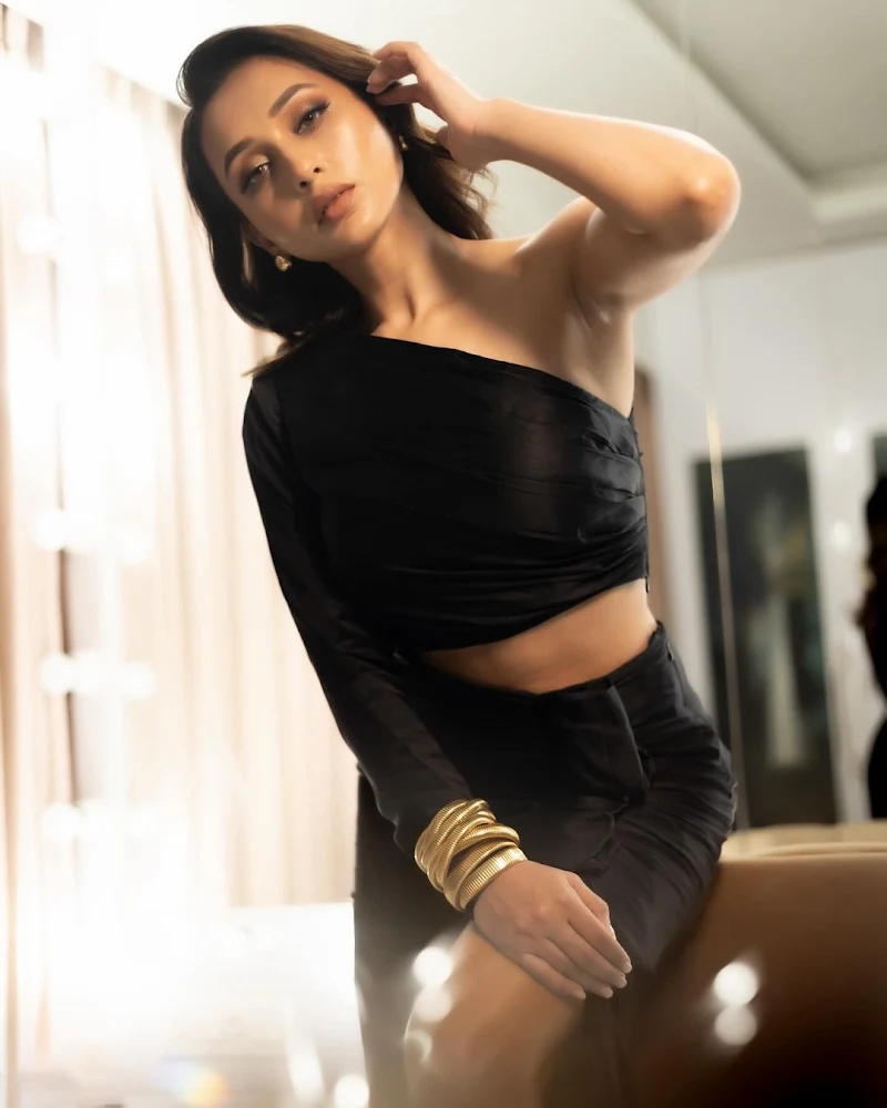 mimi chakraborty black dress hot bengali actress