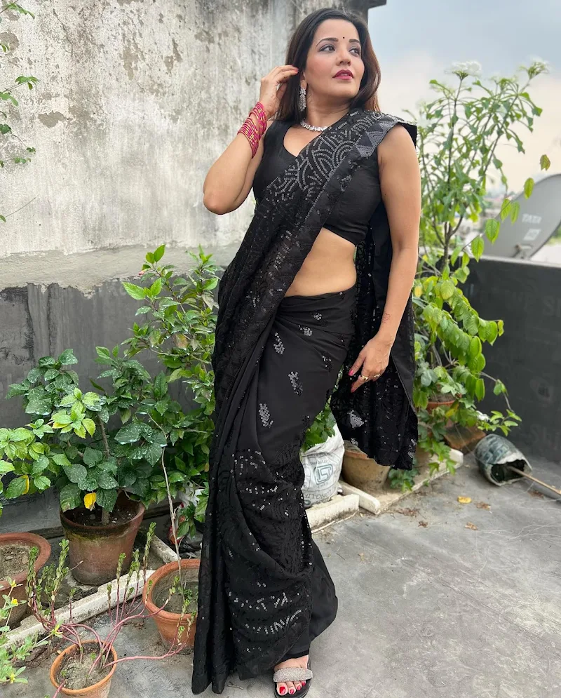 monalisa black saree cleavage curvy hot actress