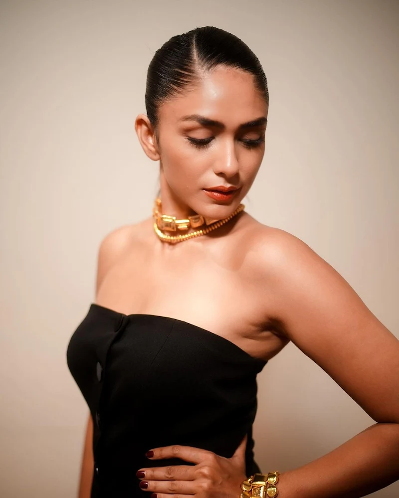 Mrunal Thakur off shoulder black outfit hot actress