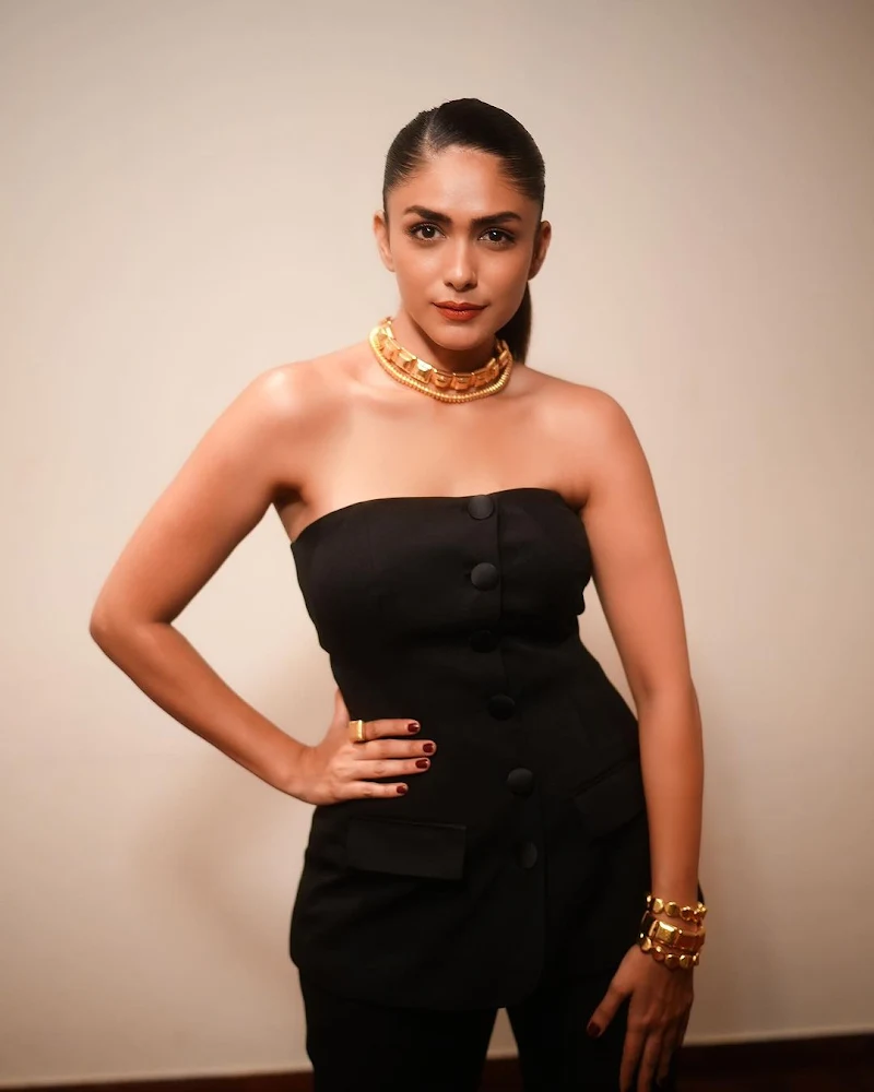 Mrunal Thakur off shoulder black outfit hot actress