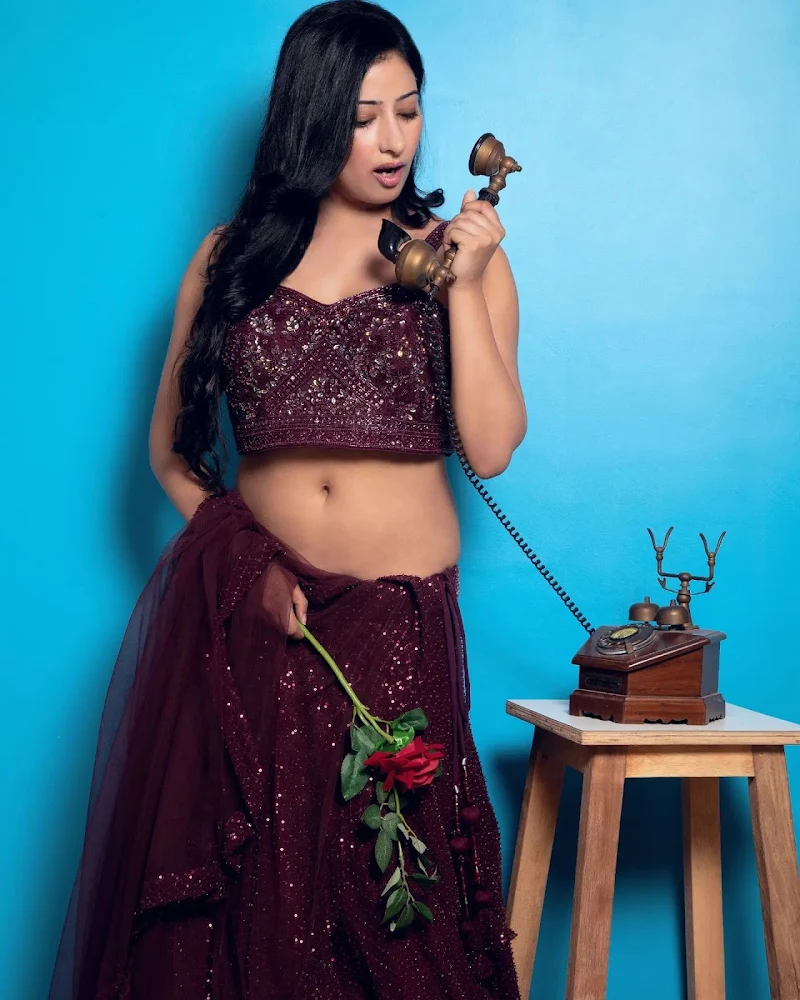 niharica raizada navel lehanga hot actress