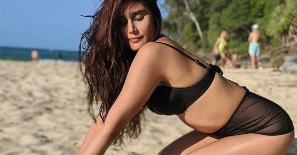 When Ullu app actress, Nikhita Chopra, in black bikini set things on fire – see photos.