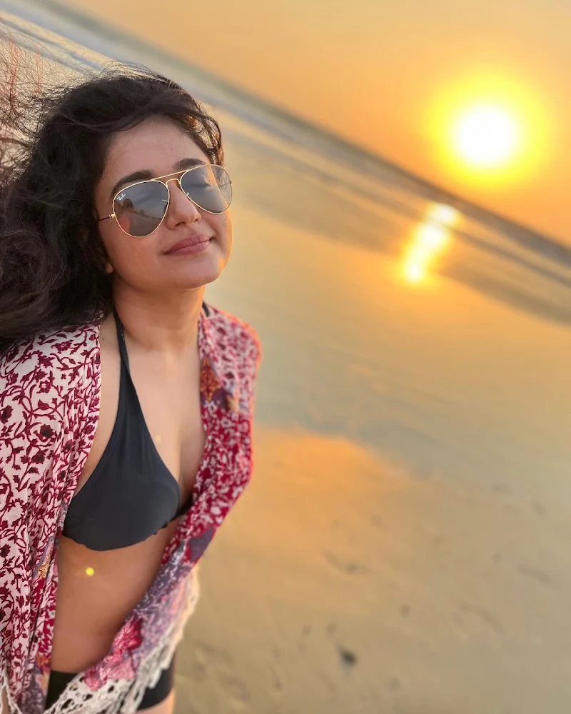 poonam bajwa black bikini cleavage curvy body