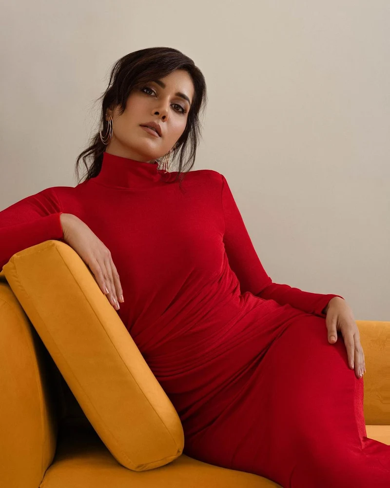 Rashi Khanna tight red dress curvy body