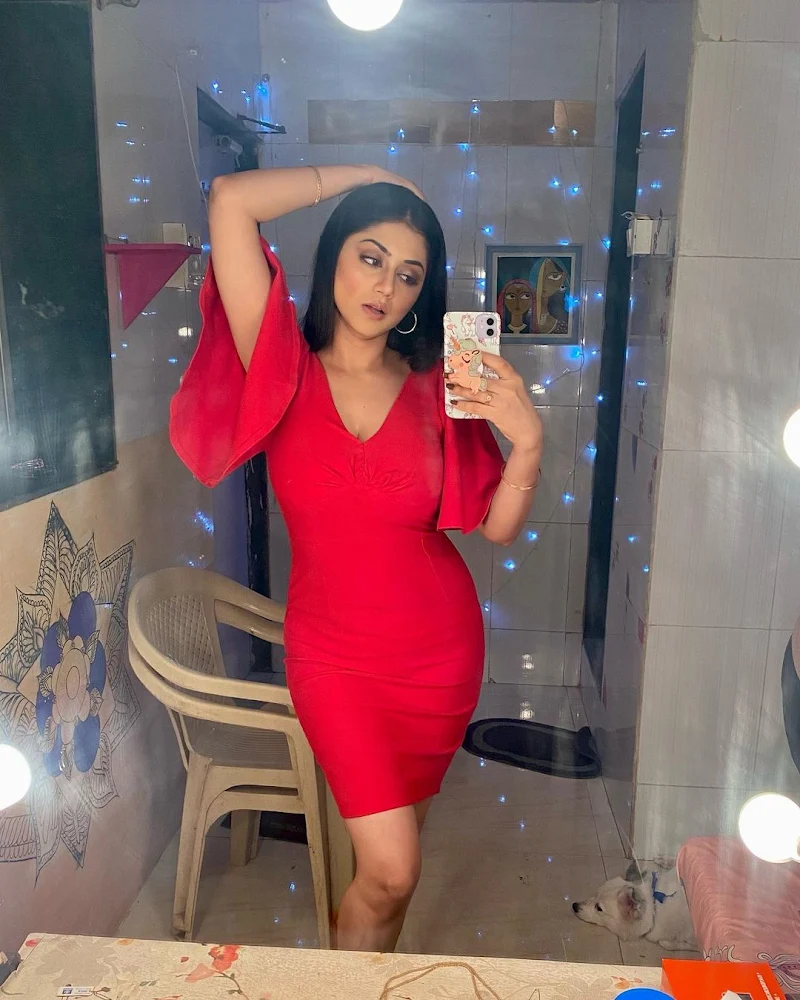 Reema Worah curvy tight red dress tv actress