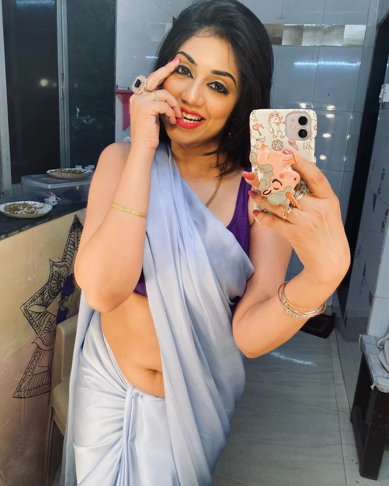 Reema Worah saree navel curvy tv actress