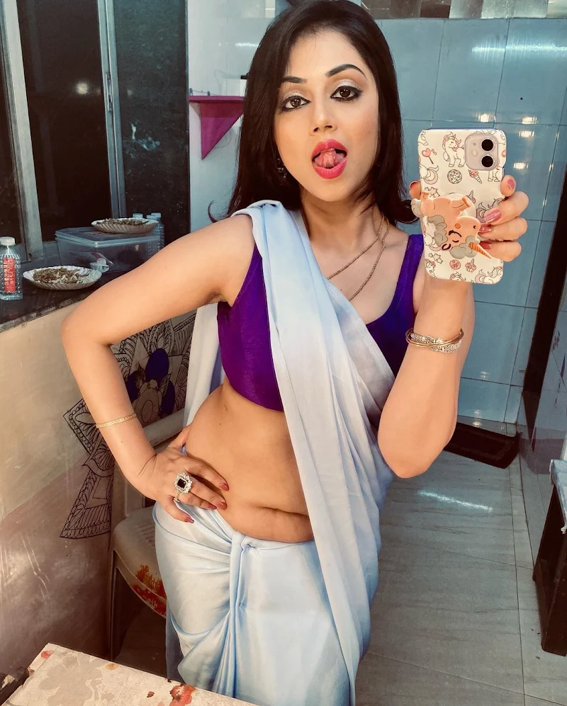 Reema Worah saree navel curvy tv actress