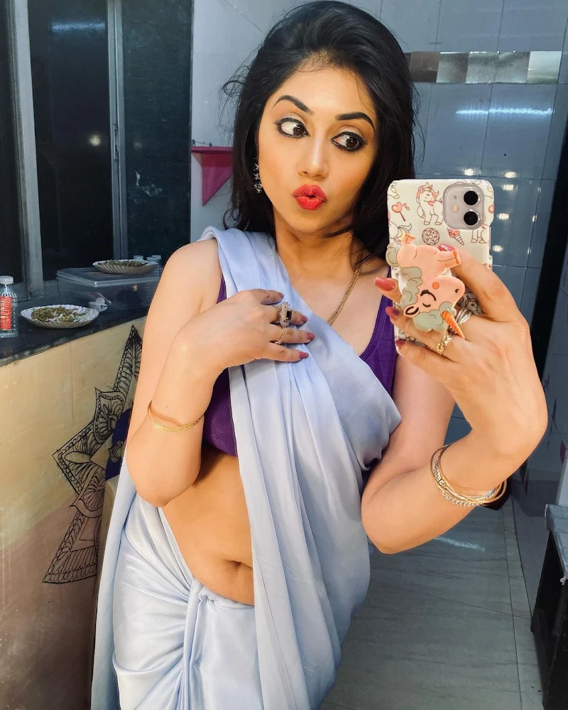 Reema Worah saree navel curvy tv actress