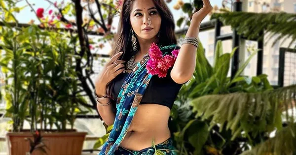 ridhiema tiwari in saree navel indian tv actress