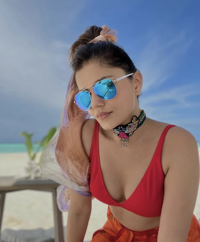 rubina dilaik red bikini hot tv actress