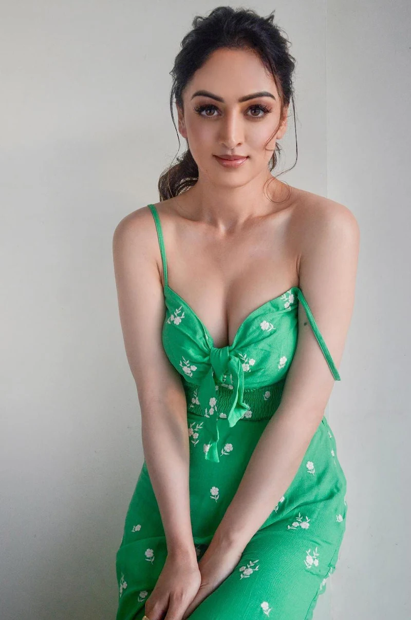 Sandeepa Dhar cleavage sexy legs green dress