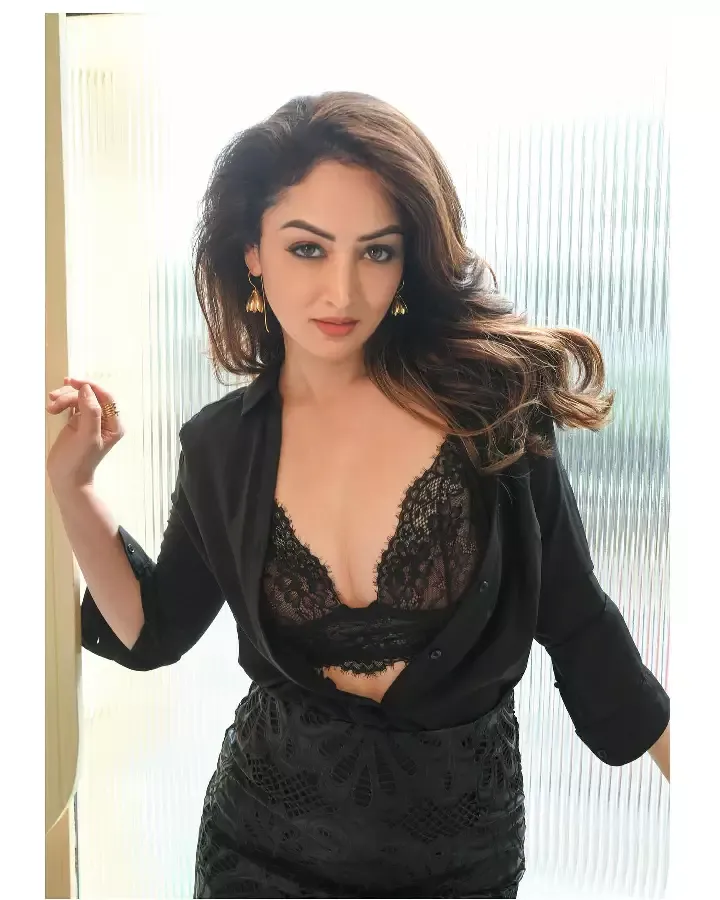 sandeepa dhar cleavage lacy black bra shirt