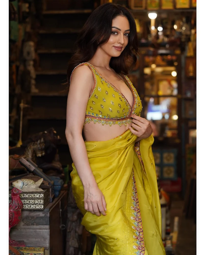 sandeepa dhar cleavage saree hot indian actress