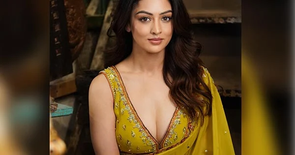 Sandeepa Dhar flaunted ample cleavage in this stylish saree and raised the heat – see now.