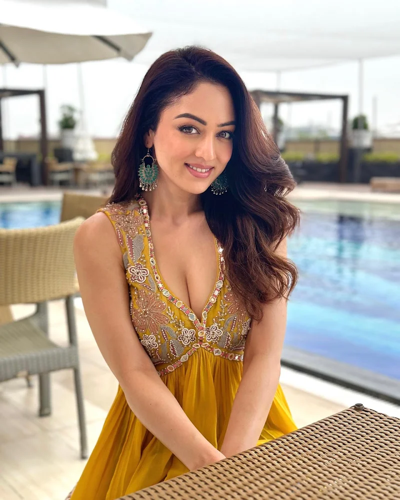 sandeepa dhar cleavage hot actress