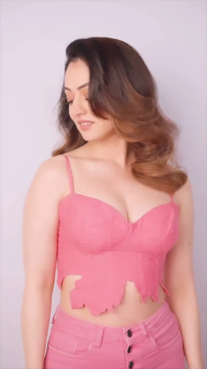 sandepa dhar cleavage pink outfit.jpg