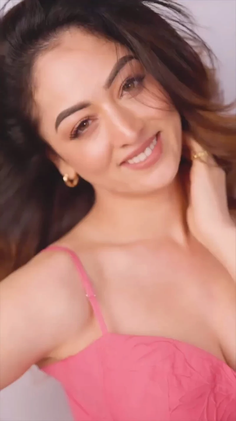 sandepa dhar cleavage pink outfit.jpg