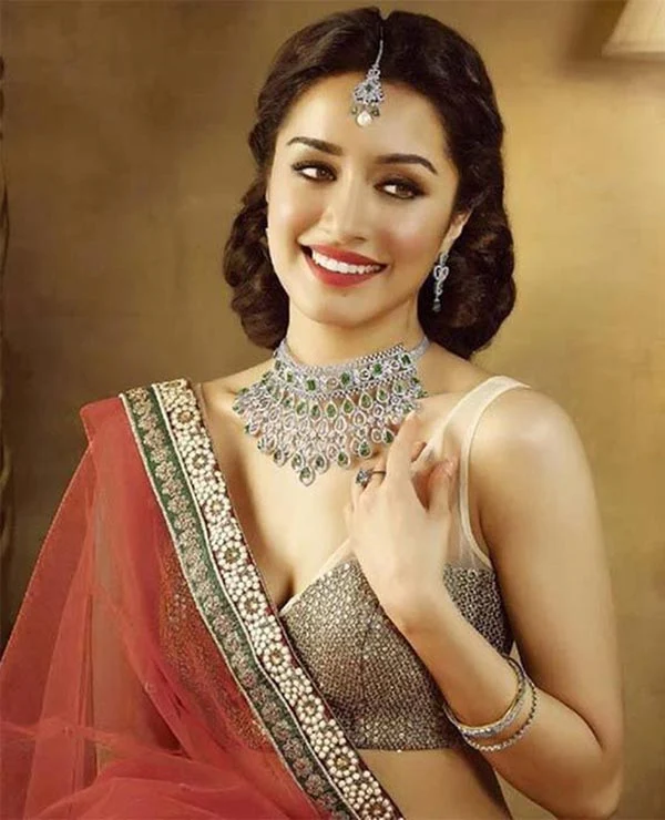 Shraddha Kapoor saree bollywood actress