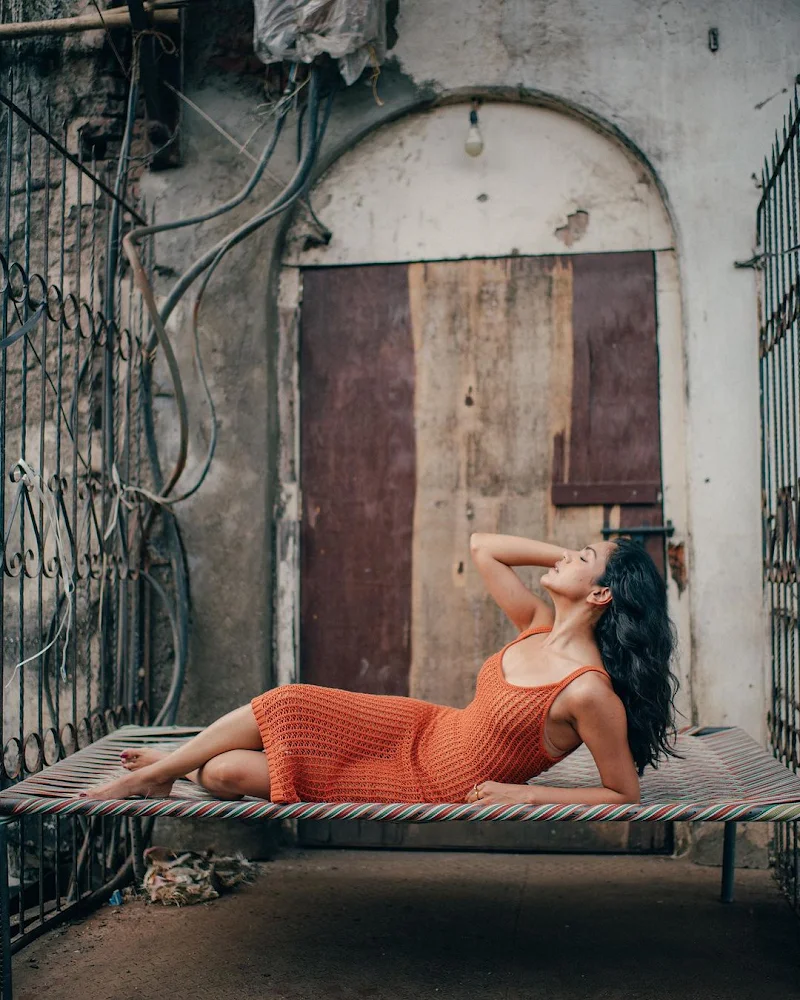 shriya pilgaonkar cleavage orange dress