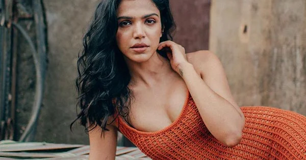 Mirzapur actress in this cleavage baring body hugging outfit wows fans – see now.