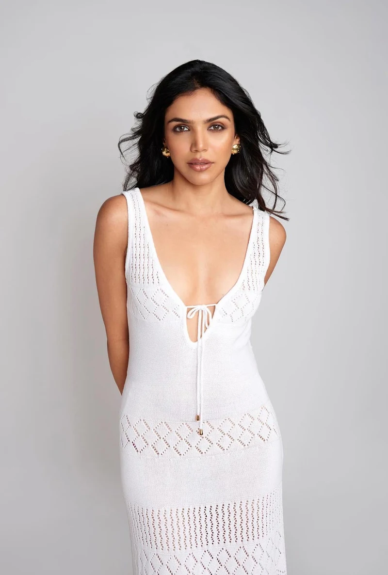 Shriya Pilgaonkar white dress slim figure hot actress