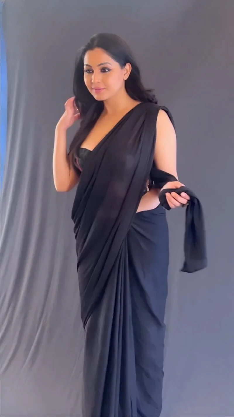 shubhangi atre black saree hot angoori bhabhi