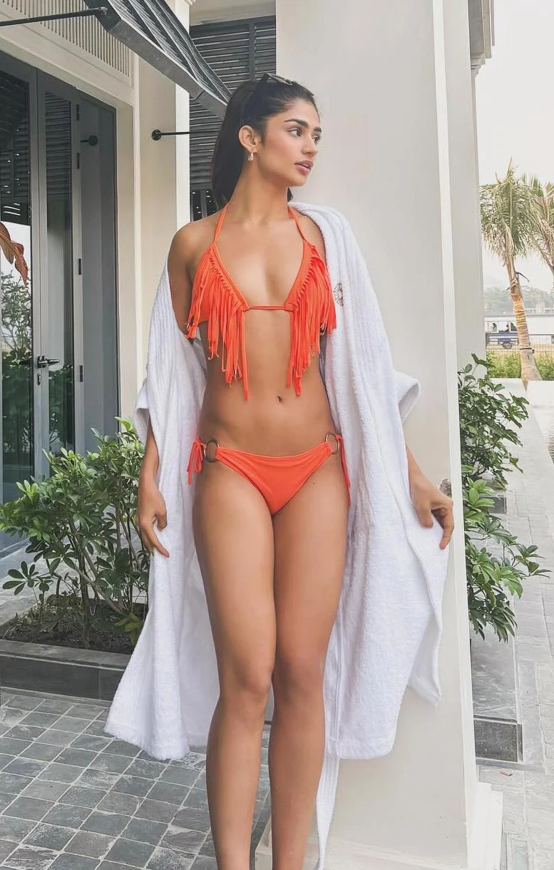 shweta sharda orange bikini sexy slim body