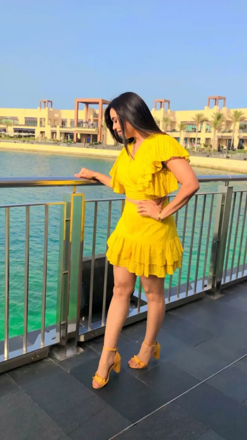 Shweta Tiwari yellow short dress