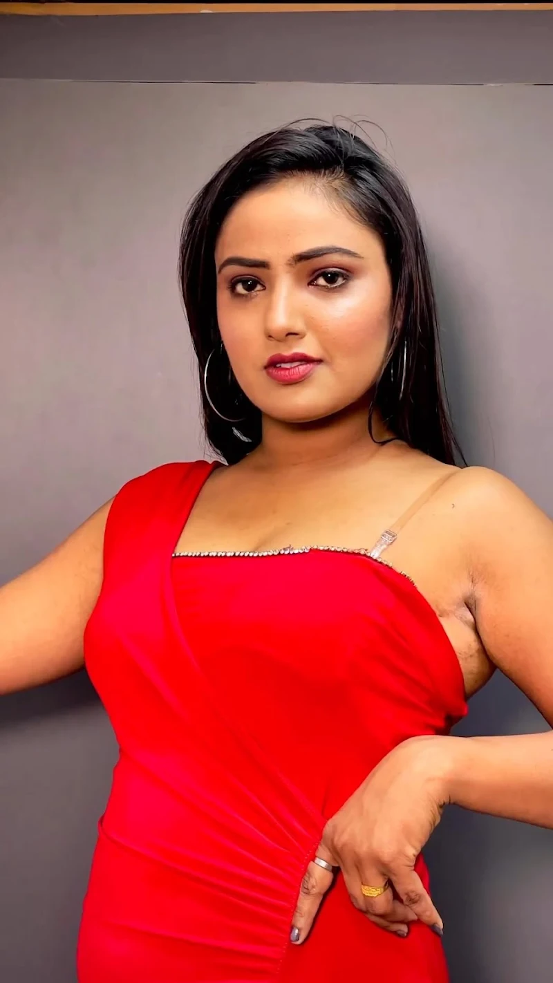 shyna khatri cleavage red dress pehredaar actress