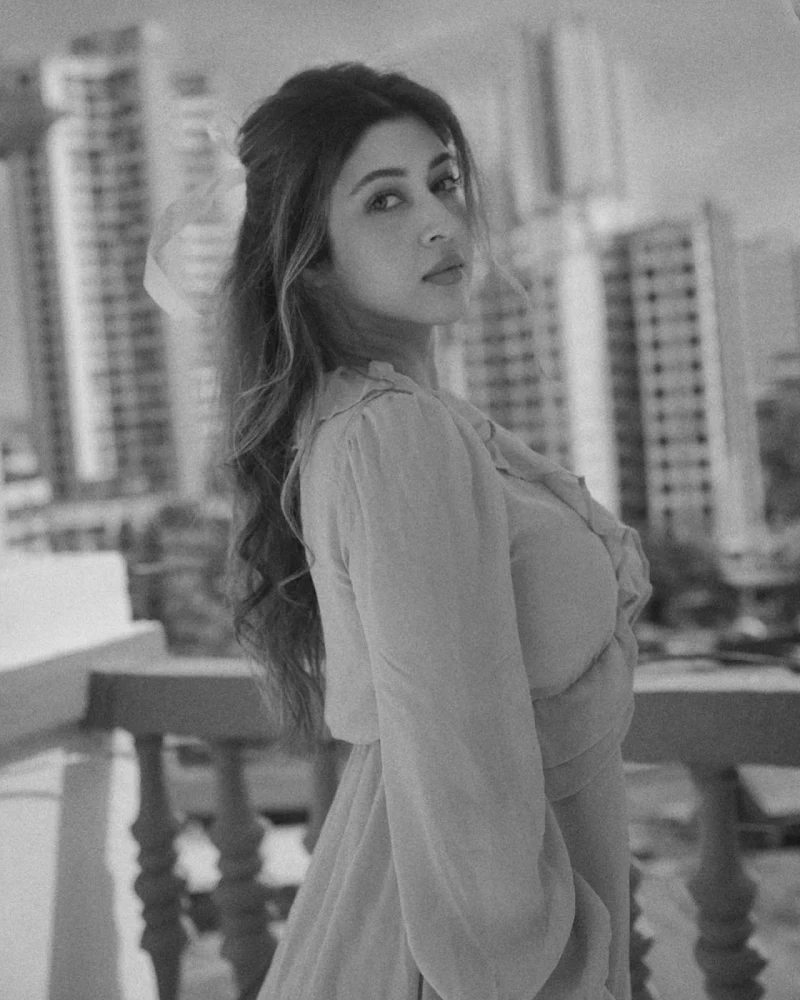 Sonarika Bhadoria cleavage pink outfit hot tv actress