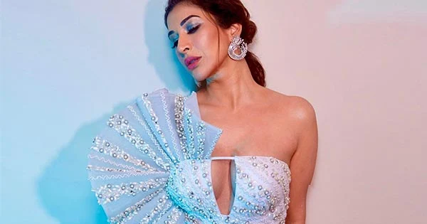 Sophie Choudry cleavage curvy tight white dress