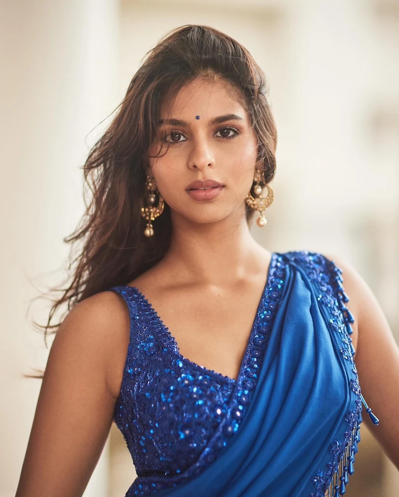 Suhana Khan blue saree stunning hot actress shah rukh khan daughter