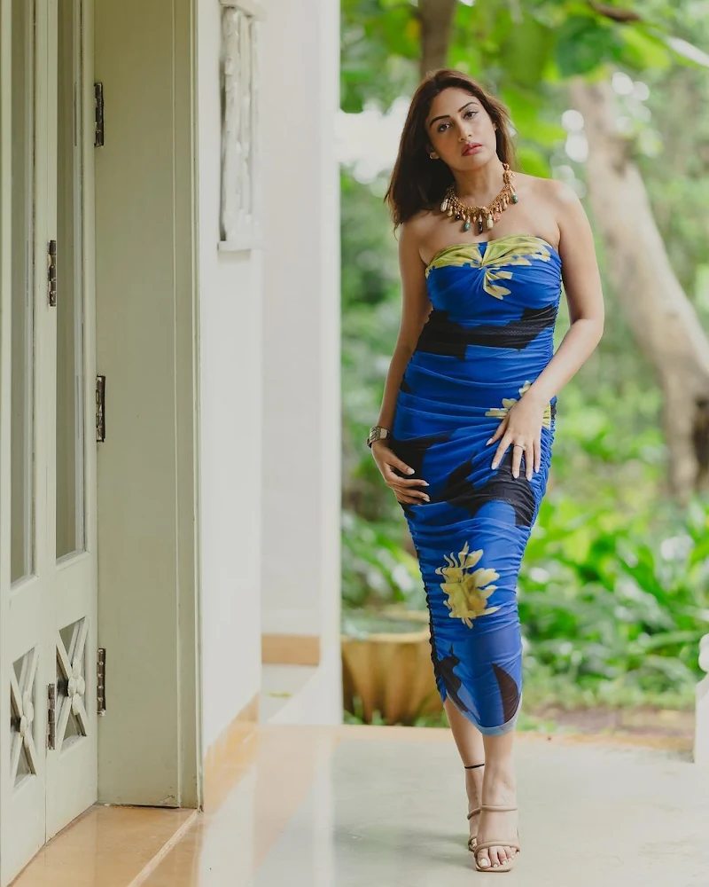 surbhi chandna blue off shoulder dress hot tv actress